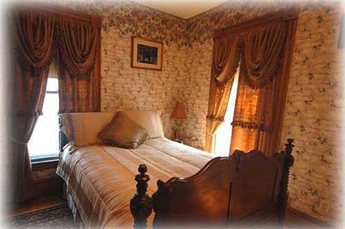 The Lion And The Rose Bed & Breakfast Whitefield Exterior foto